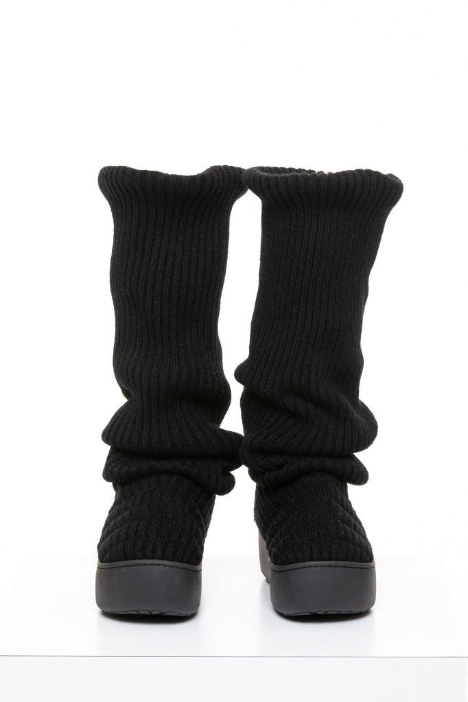 SUBU x ODAKHA loose socks boots BLACK