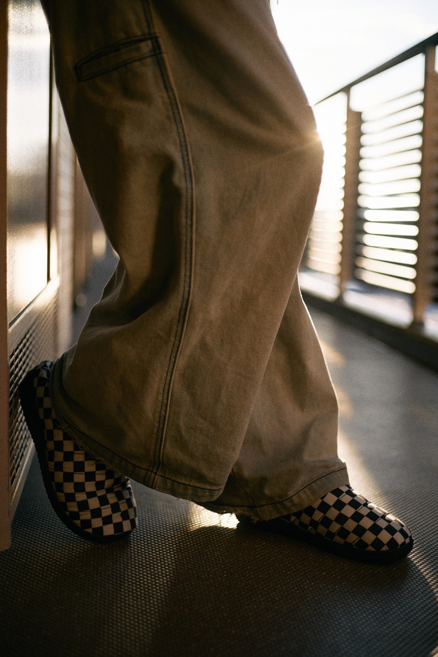 ORIGINALS F-LINE CHECKER